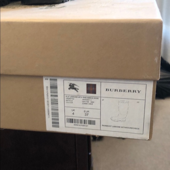Burberry rain boots - Picture 4 of 5